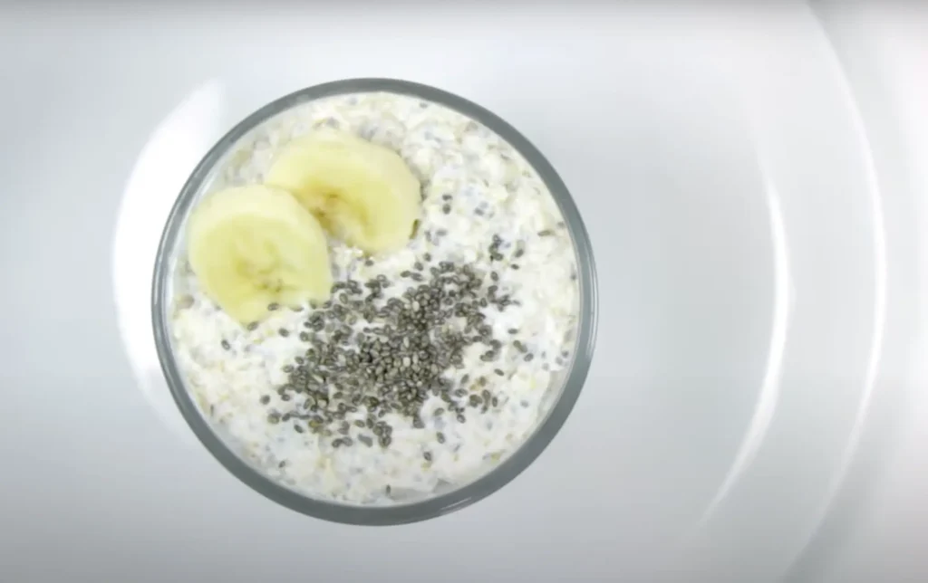 How to Make Overnight Oats with Yogurt 5 How to Make Overnight Oats with Yogurt4